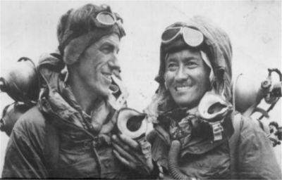 ​第一个登上珠穆朗玛峰的人（首攀珠峰的人到底是谁）