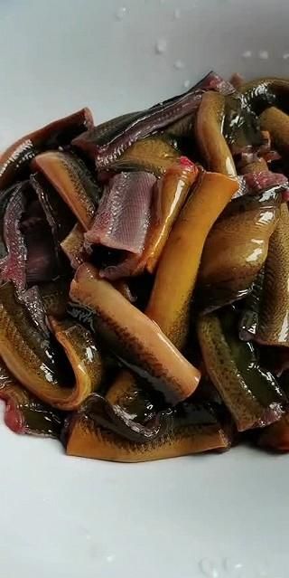 鳝鱼吃什么食物