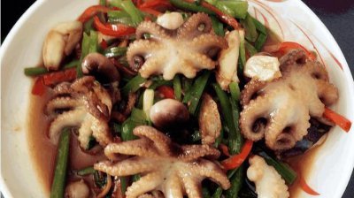 ​八爪鱼的营养价值是什么，八爪鱼为什么有的是大米 有的是鸡蛋？