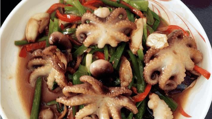 八爪鱼为什么有的是大米 有的是鸡蛋