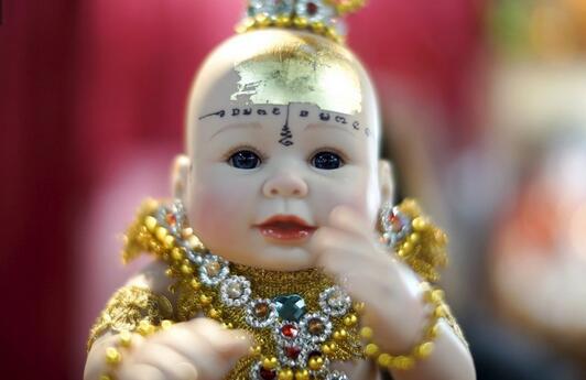 泰国释教之谜：糅合精灵、崇奉童神的综摄世界