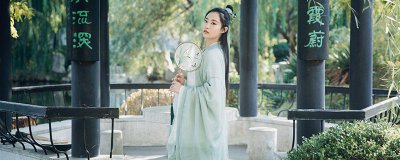 ​云想衣裳花想容是为谁写的