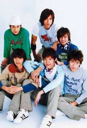 可米小子队长改行当牙医！情牵洋妞逛街被拍…高颜值以为走秀