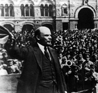 ​列宁墓研究中心的官员说：“列宁的遗体只剩下10%是谣言”