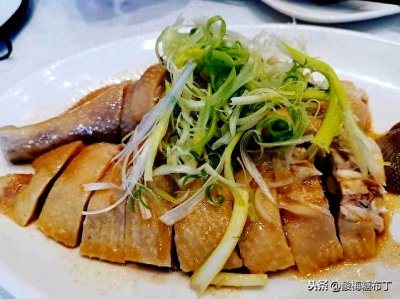 ​在广州吃不到的靓鸡，全藏在隔壁东莞的巷子里，和味又爽滑