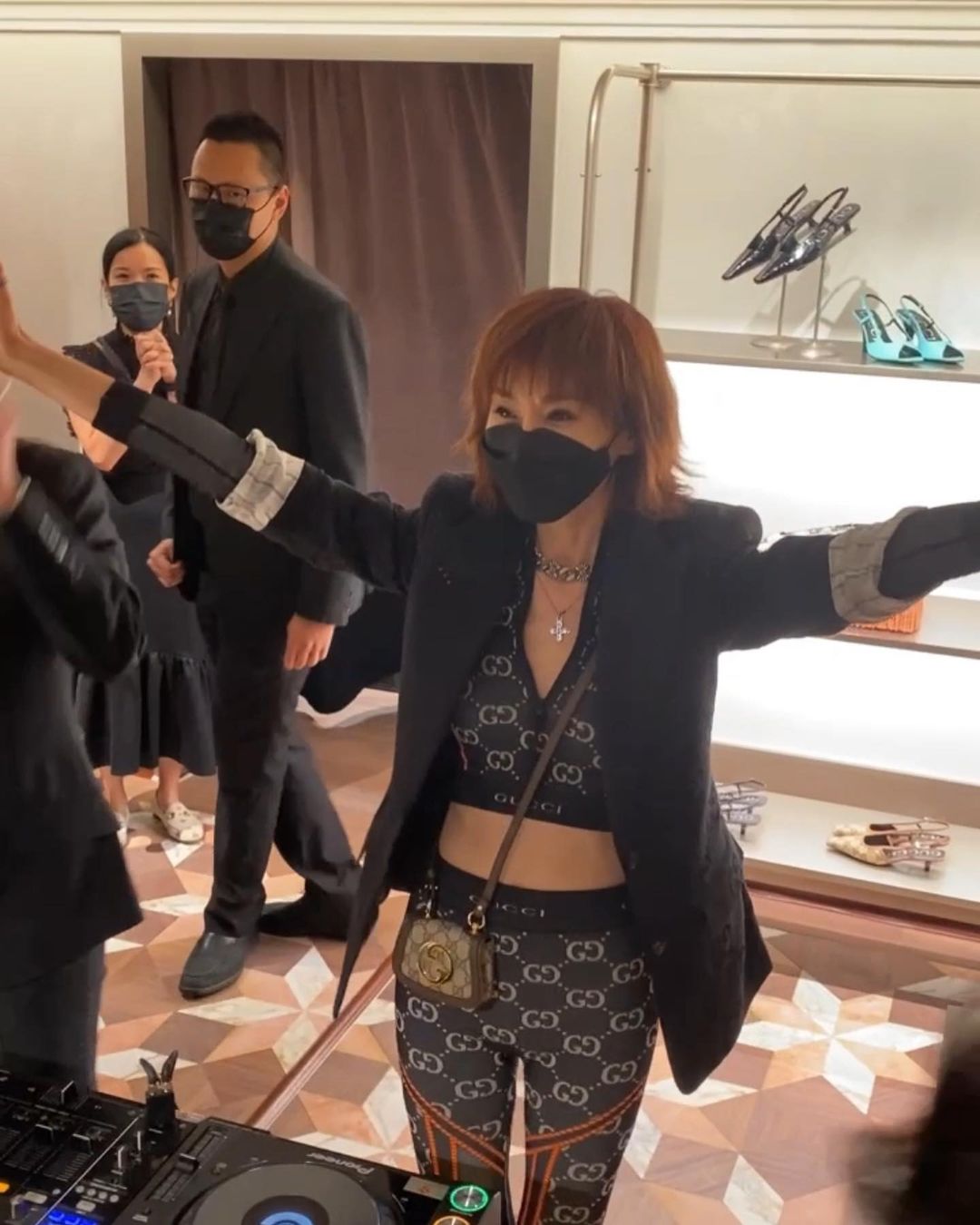 张曼玉罕有露面状态依然 打碟High爆全场