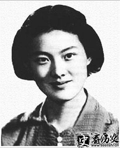 章士钊养女章含之照片