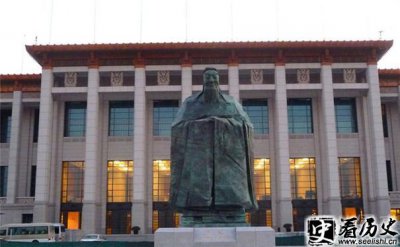 ​孔子雕像形象如何 孔子雕像长得很丑吗