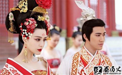 ​李治和妻子武则天差几岁