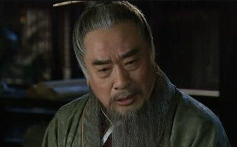 张昭主张投降曹操,为什么江东却如此敬仰他?