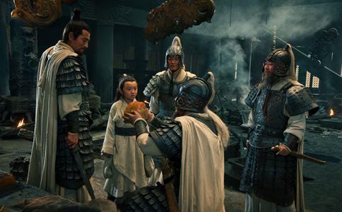 董卓为什么迁都长安?他这样做有什么目的?