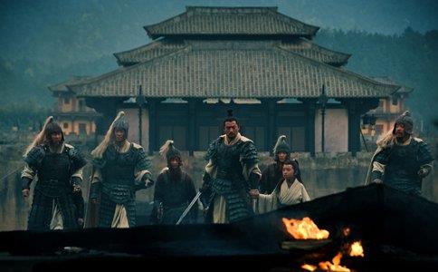 董卓为什么迁都长安?他这样做有什么目的?