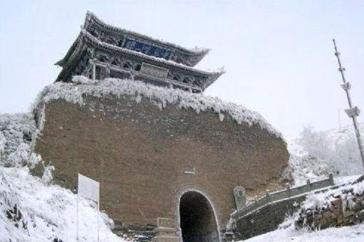 西汉酷吏郅都生平简介 郅都究竟是个怎样的人?