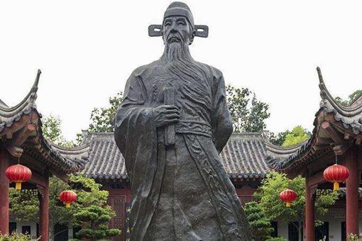 张居正和海瑞谁对明朝更重要?