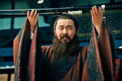 曹操和刘备谁更腹黑?