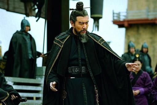 曹操的父亲为什么要给宦官当儿子?