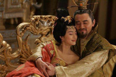 历史上哪些人物的年龄差比我们想象中的大?曹操比孙权大了27岁