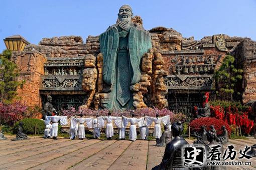 春秋时期楚国都称王,其他国家怎么都称公?