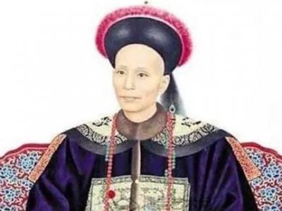 ​清朝大臣商朝为何要佩戴长串珠？有什么作用？