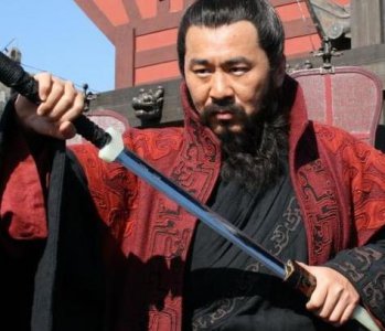 ​赤壁之战时曹操手下谋士那么多 除了徐庶就没有人看出问题吗