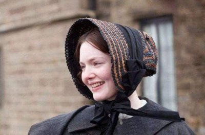 ​简爱和呼啸山庄的作者是什么关系