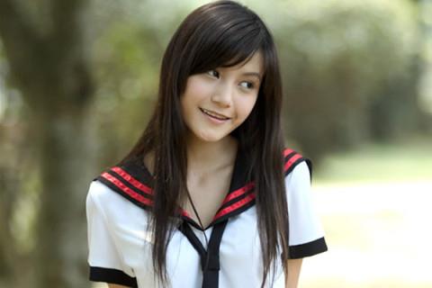 相亲男内向木讷老实没话题聊不知道怎么聊？