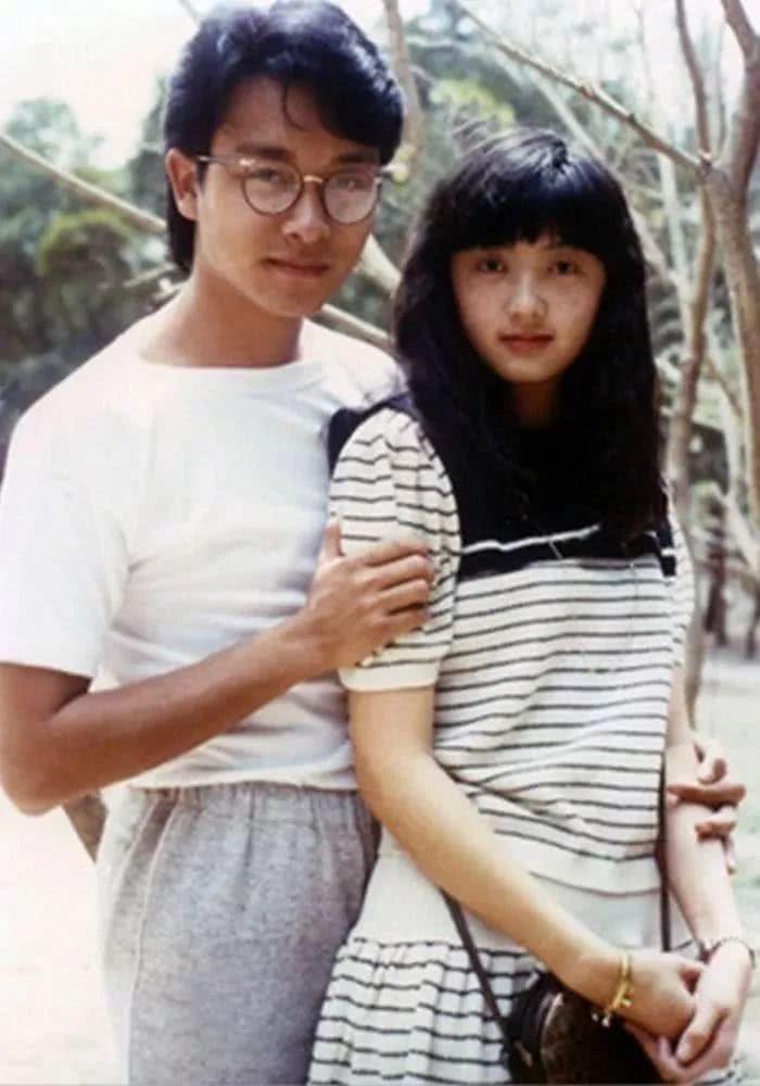 1981年,张国荣和宿命中的两个白衣少年在中环相遇