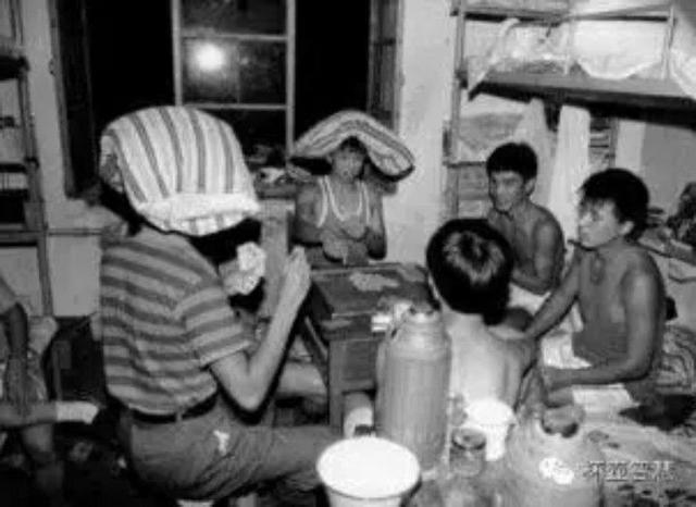 1980年代的大学校园生活竟是如此,你的大学生活是如此度过的吗?