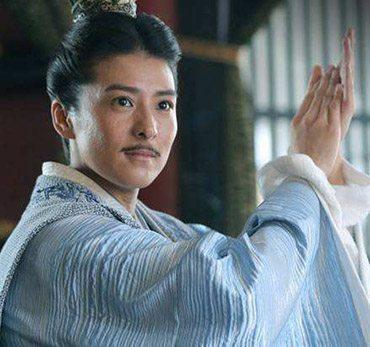 他是古代真实的何晏，相貌比貂蝉还美，并且还发明出1个美容法宝