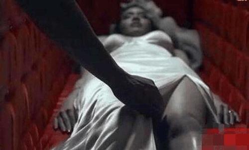 慈禧太后死后报应不爽, 死后20年惨遭被盗, 并且还被奸尸