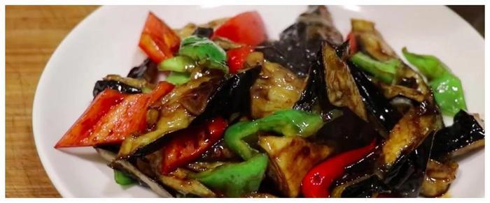 风味茄子正确做法,外酥里嫩,酸甜爽口,一个小时都不会回软