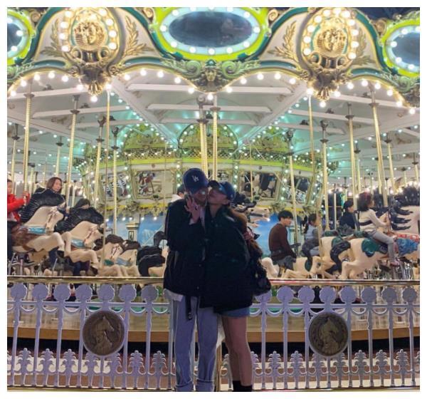 “最不像情头”的情侣头像，贼隐蔽，秀儿：安排