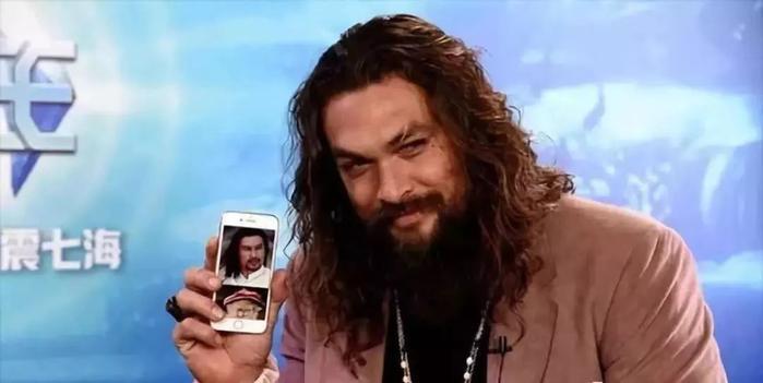 这个红帽子白胡子的老头承包了我一天的笑点，徐锦江盖章最搞笑！