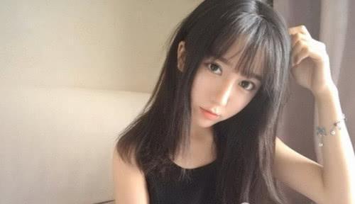 呆妹儿小霸王成斗鱼绝地求生主播一姐, 熊猫直播却将她告上法庭!