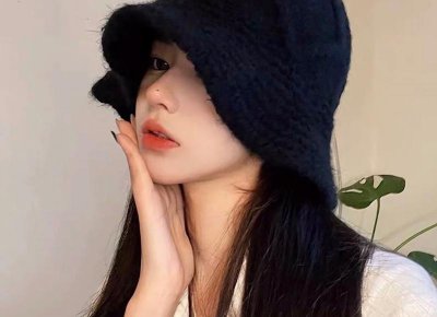 ​胸大我被六个男人玩一晚上 为啥男人喜欢把奶头往里按呢