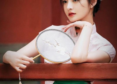 ​老公每月给我妈一万元，十年如一日，得知他惦记我妈财产我想离婚