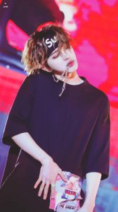 ​国民校草蔡徐坤见面会，0802庆生