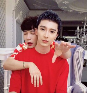 ​沈煜伦和沈肯尼的婚后生活太甜了，网友们的评论才是亮点