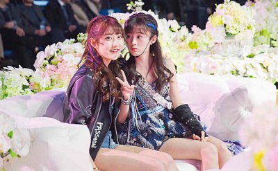 ​作为曾经同争顶点的人，李艺彤和鞠婧祎关系究竟如何？