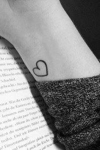 ​女生专属！12个细小又可爱的心形纹身推荐！