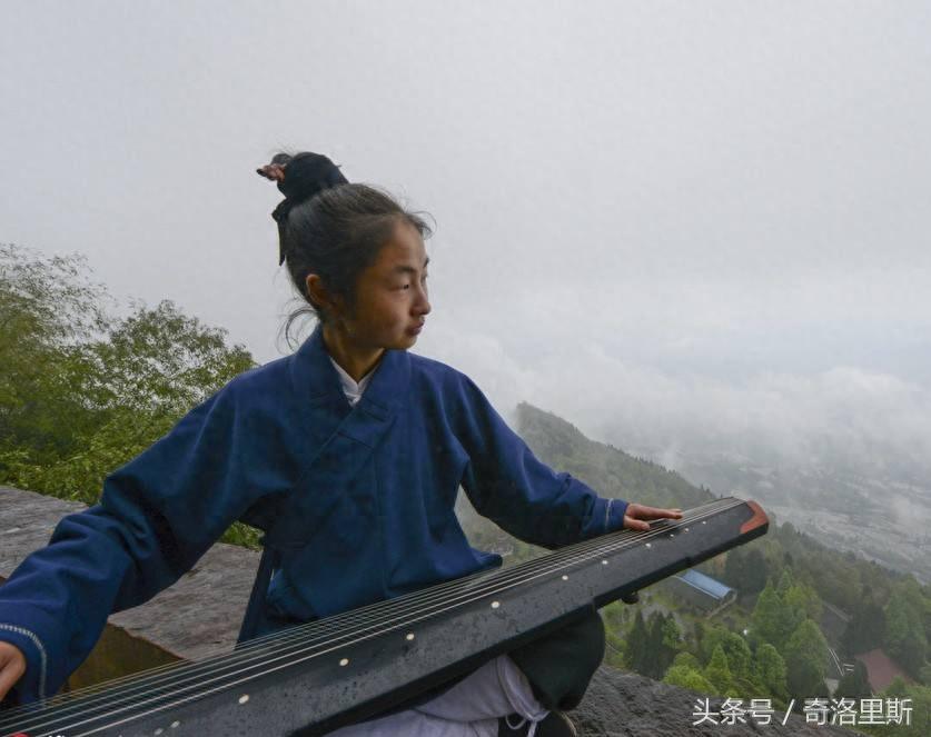女大学生毕业后出家，成为泸州市第一个女道士，父母表示支持