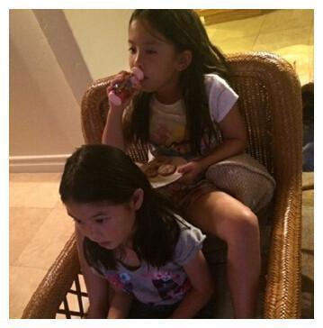 青出于蓝胜于蓝,刘涛女儿照片曝光,模样清秀跟母亲很是相像