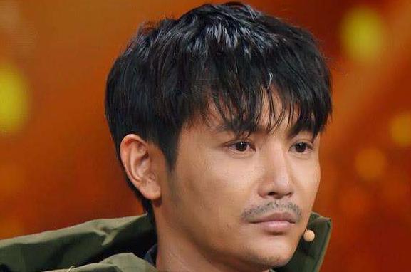 孙坚这一行为真的爷们 遇外国游客辱华霸气处理,网友表示路转粉