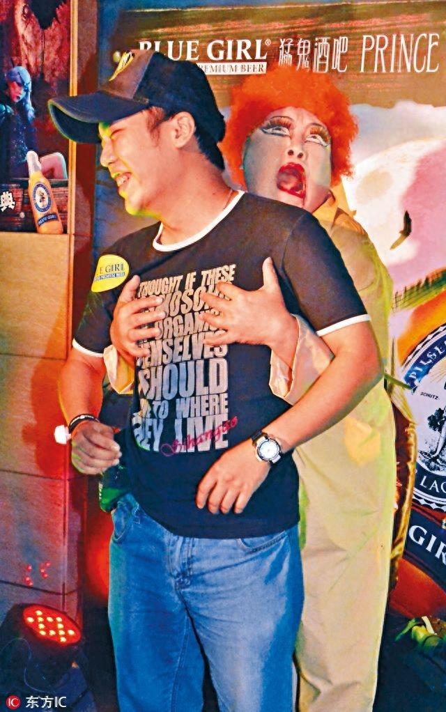 “烈火奶奶”鲁芬因病去世享年63岁，终身未婚为哪般？