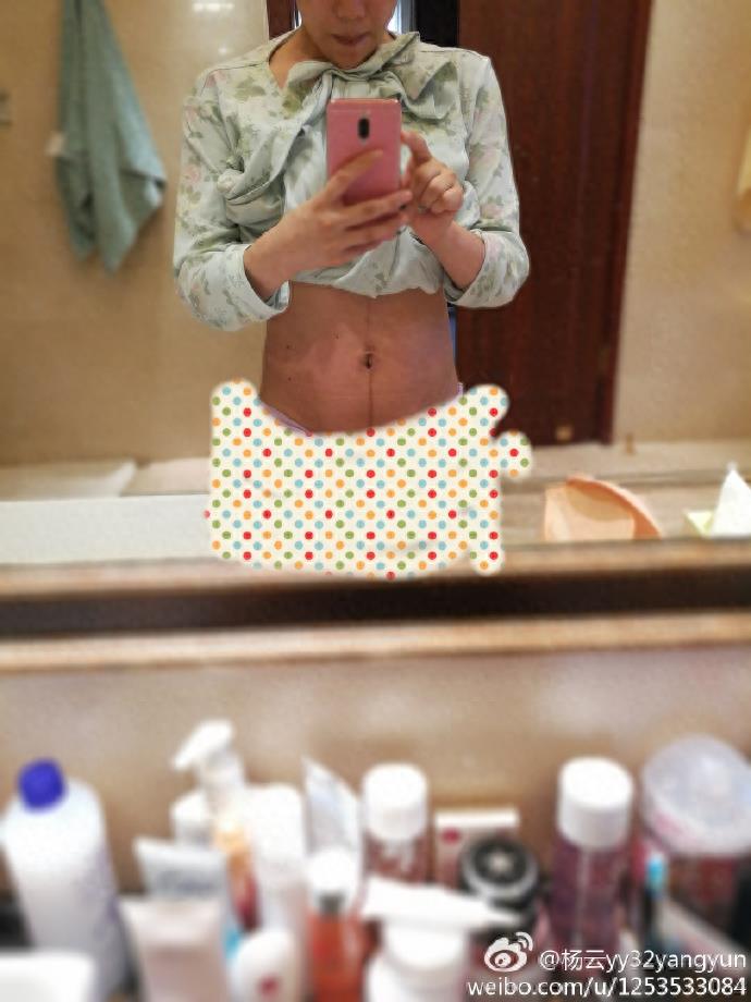 恭喜!杨威双胞胎女儿满月!正面照首度曝光,取名欢欢和乐乐