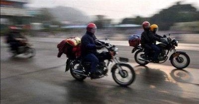 ​为什么加油站不愿给摩托车加油？知道原因后，车友起得想骂人！