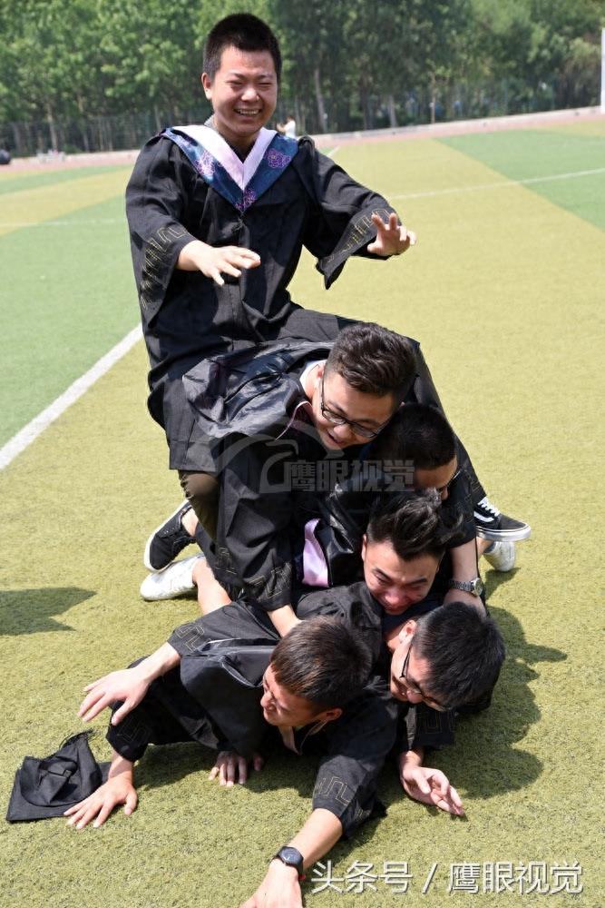 20张大学生创意毕业照，看看哪一张最能致青春