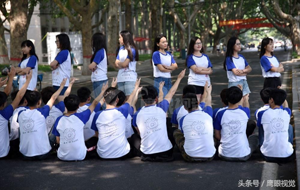 20张大学生创意毕业照，看看哪一张最能致青春