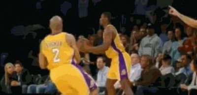 ​历史上的今天：2009年科比面对韦德极限三分绝杀