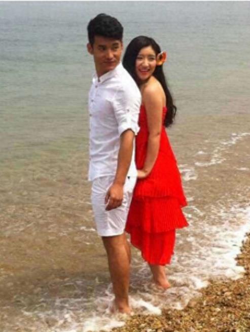 赵本山最火的徒弟“文松”,妻子漂亮迷人